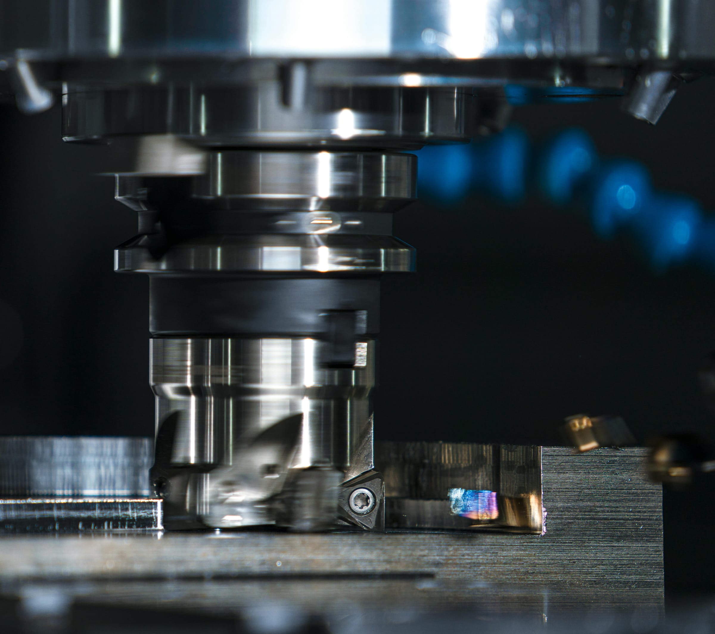 CNC-Drehmaschine mit Mehrfach-Werkzeugrevolver aus mitteldeutschem Chemiepark-Zulieferbestand